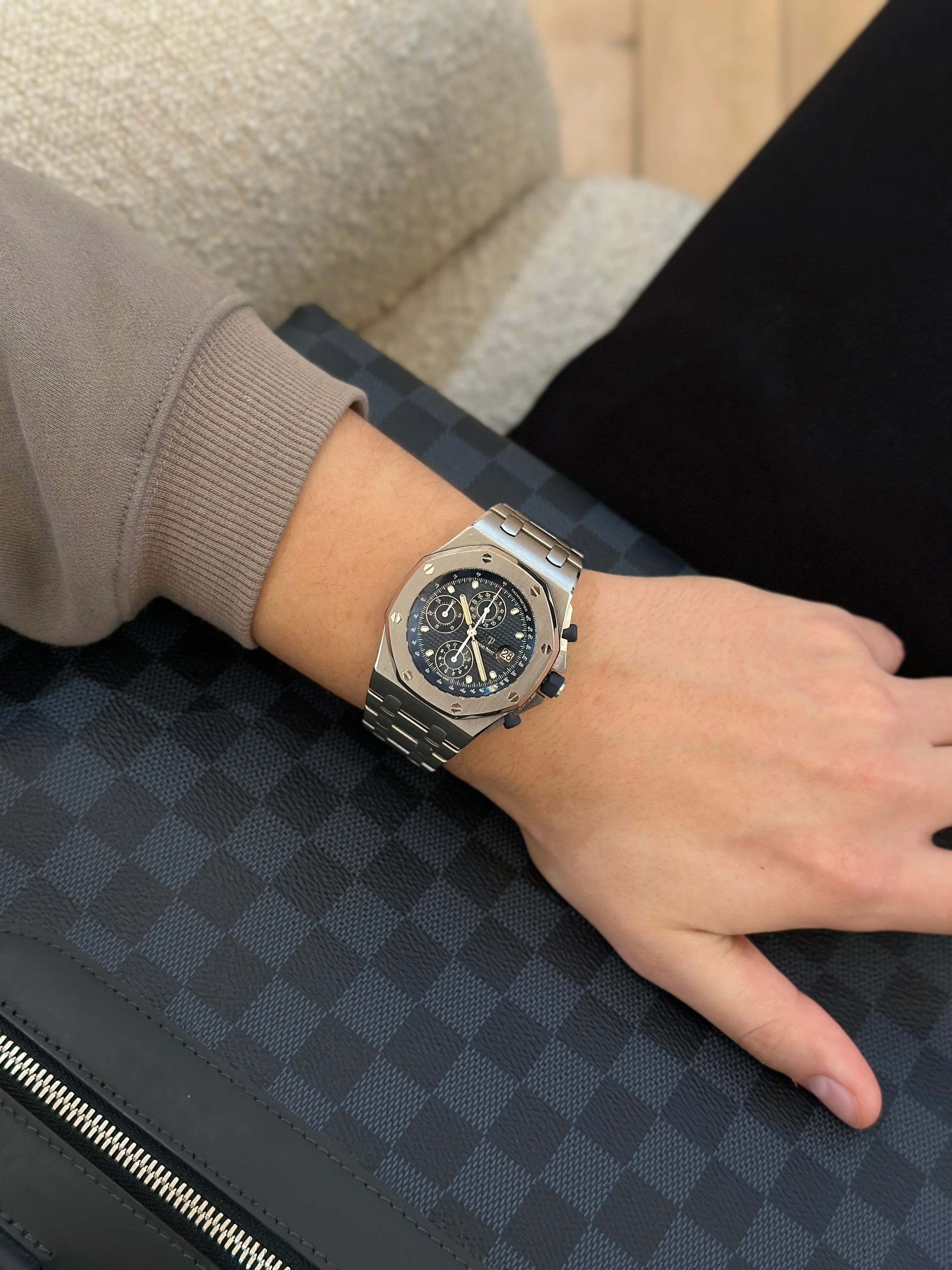 Audemars Piguet Royal Oak Offshore 26237ST - Image 11