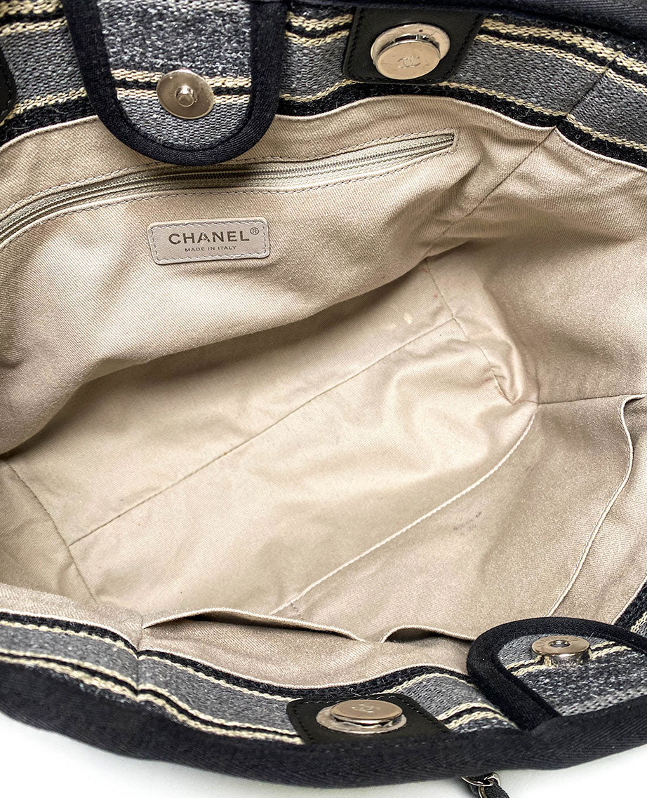 Chanel Deauville Cloth Bag Small GHW - Image 4