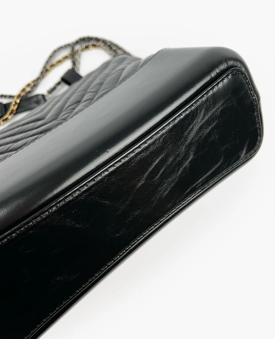 Chanel Gabrielle Medium Hobo Bag Black Chevron - Image 4