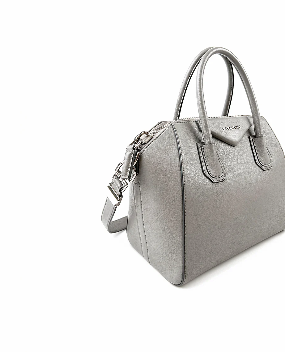 Givenchy Small Antigona Bag in Gray Grained Leather - Image 5