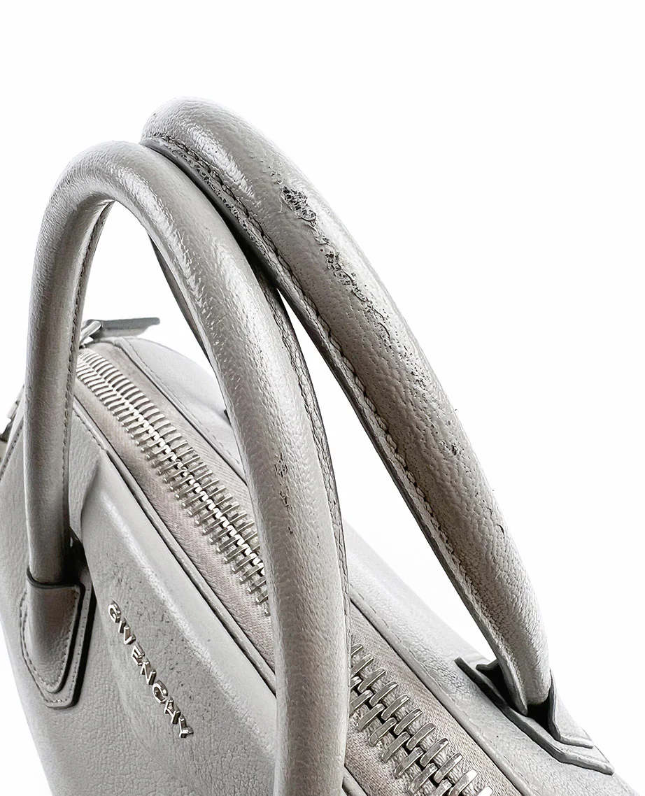 Givenchy Small Antigona Bag in Gray Grained Leather - Image 8