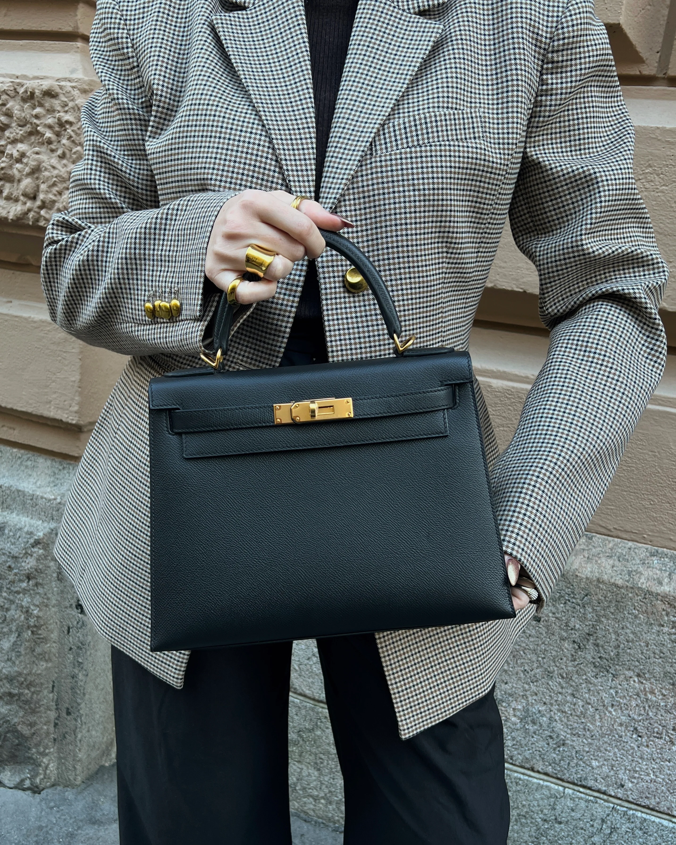 Hermès Kelly 28 Epsom Sellier Black GHW - Image 13